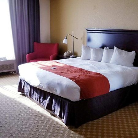 Quality Inn & Suites Alexandria Εξωτερικό φωτογραφία