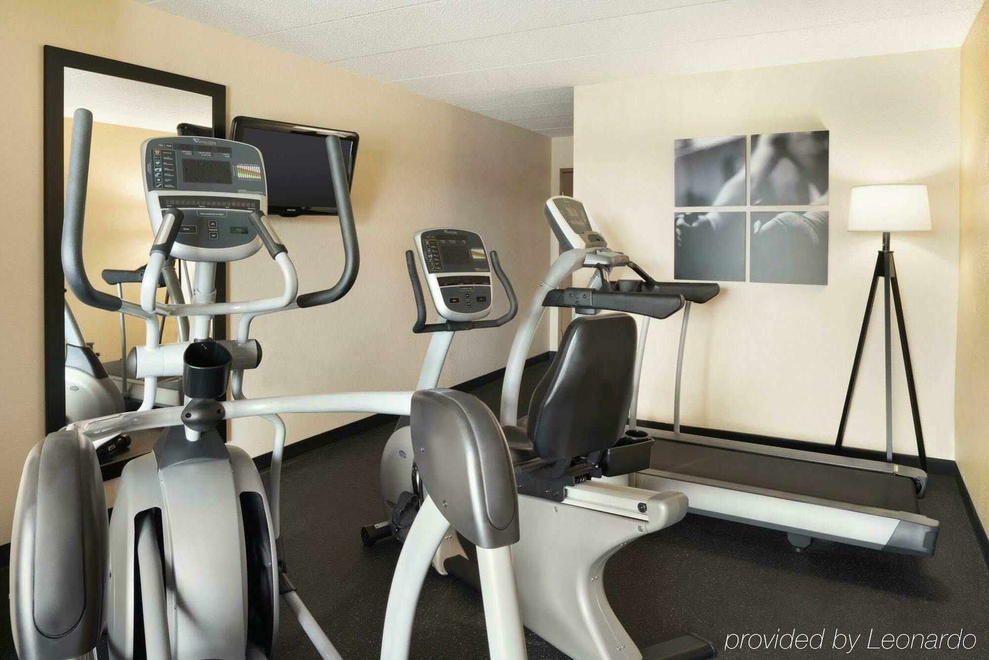 Quality Inn & Suites Alexandria Εξωτερικό φωτογραφία